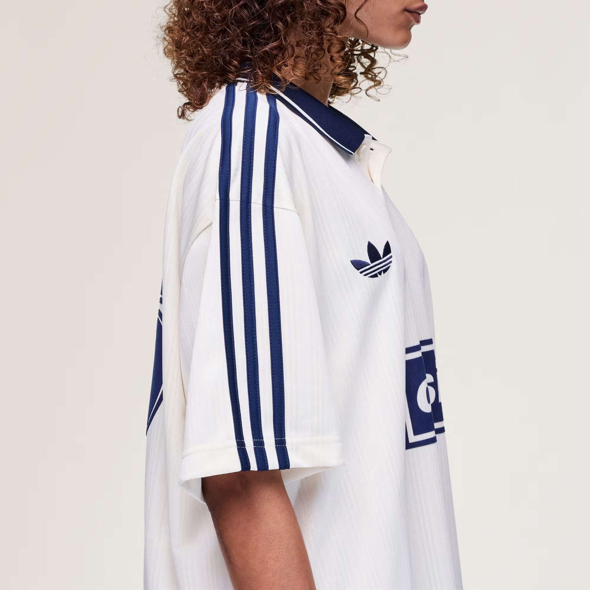 JERSEY TOUR DE TEJIDO JACQUARD