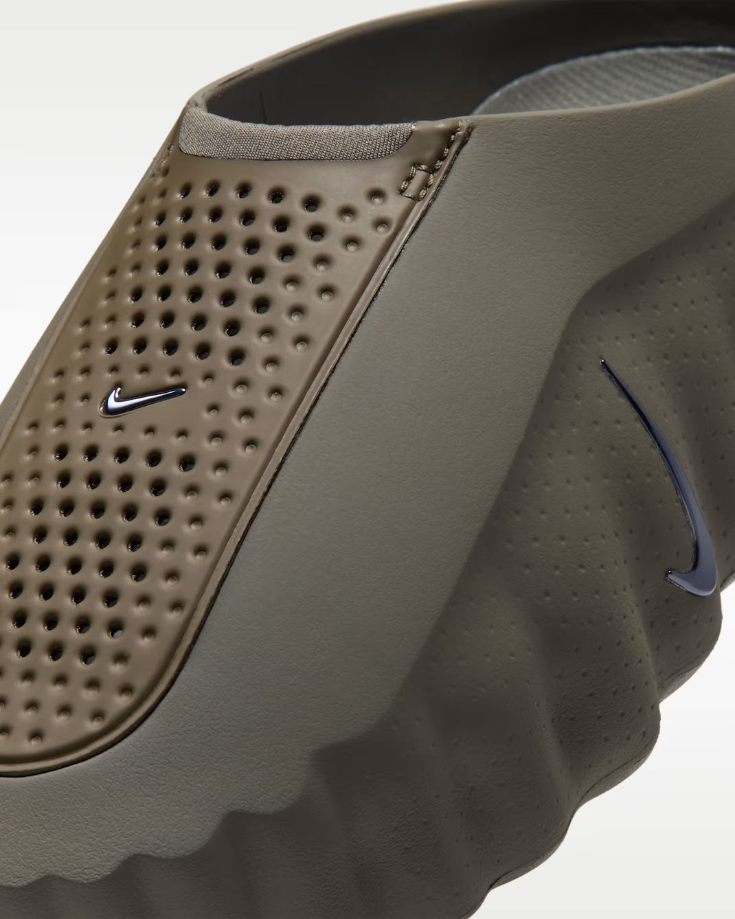 Nike Mind 001
